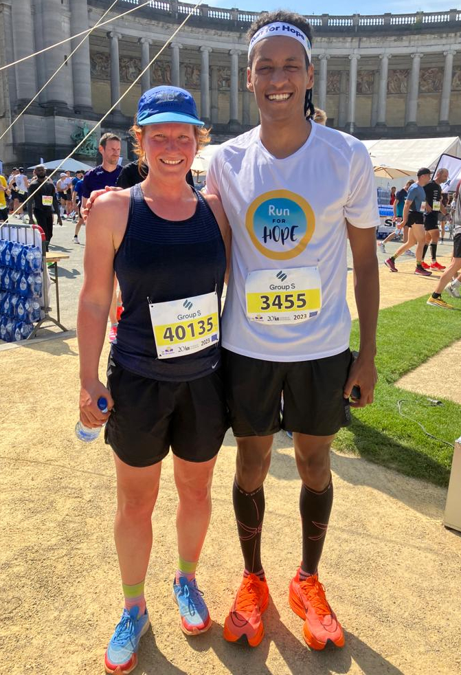 09b9ffa0-044d-4e22-93e9-5e9abd285c15